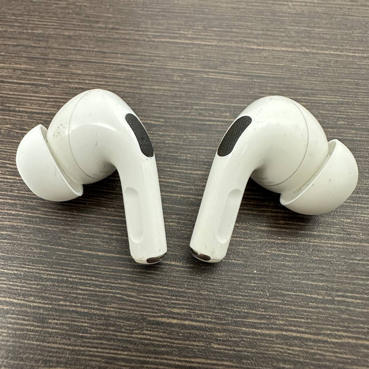 ☆★H1585【訳あり品・送料込み】Apple Airpods PRO A2190 A2083 A2084 第1世代 Apple ID関連付け未解除 AirPods Pro MagSafe 充電ケース_画像7