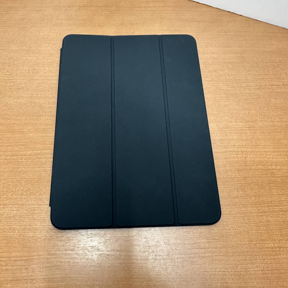 ☆★H1603 Apple iPad Smart Folio ブラック MH0D3FE/A iPad Air 第4世代 第5世代_画像2