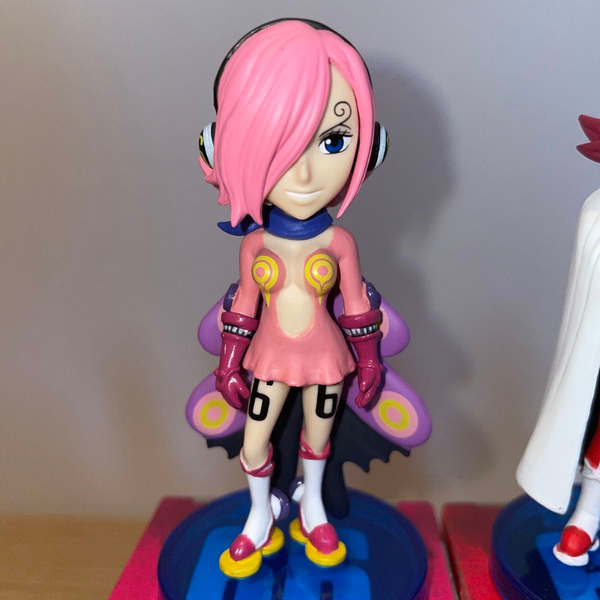 ワンピース ワーコレ ヴィンスモークファミリー レイジュ イチジ ワンピース ワーコレ ヴィンスモークファミリー レイジュ イチジ
