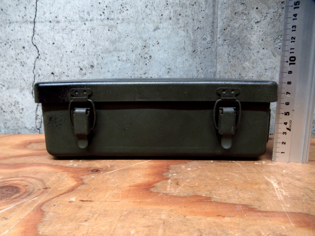 実物 フランス軍 IV/50 救急箱 弾薬箱 ボックス BOX アーモ缶 アンモ缶 ケース スチール ミリタリー 管理6B0307I-D4の画像2