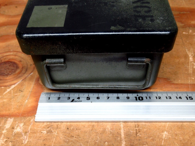 実物 フランス軍 IV/50 救急箱 弾薬箱 ボックス BOX アーモ缶 アンモ缶 ケース スチール ミリタリー 管理6B0307I-D4の画像3