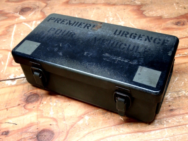 実物 フランス軍 IV/50 救急箱 弾薬箱 ボックス BOX アーモ缶 アンモ缶 ケース スチール ミリタリー 管理6B0307I-D4の画像1