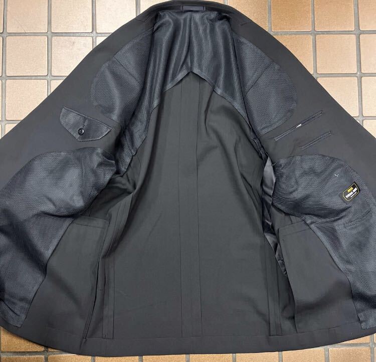 新品【A6 L相当★NIKKEブラックスーツ】4Bダブルスーツ メンズスーツ ブラックフォーマル 礼服 背抜き 冠婚葬祭 喪服 アジャスター付_画像4