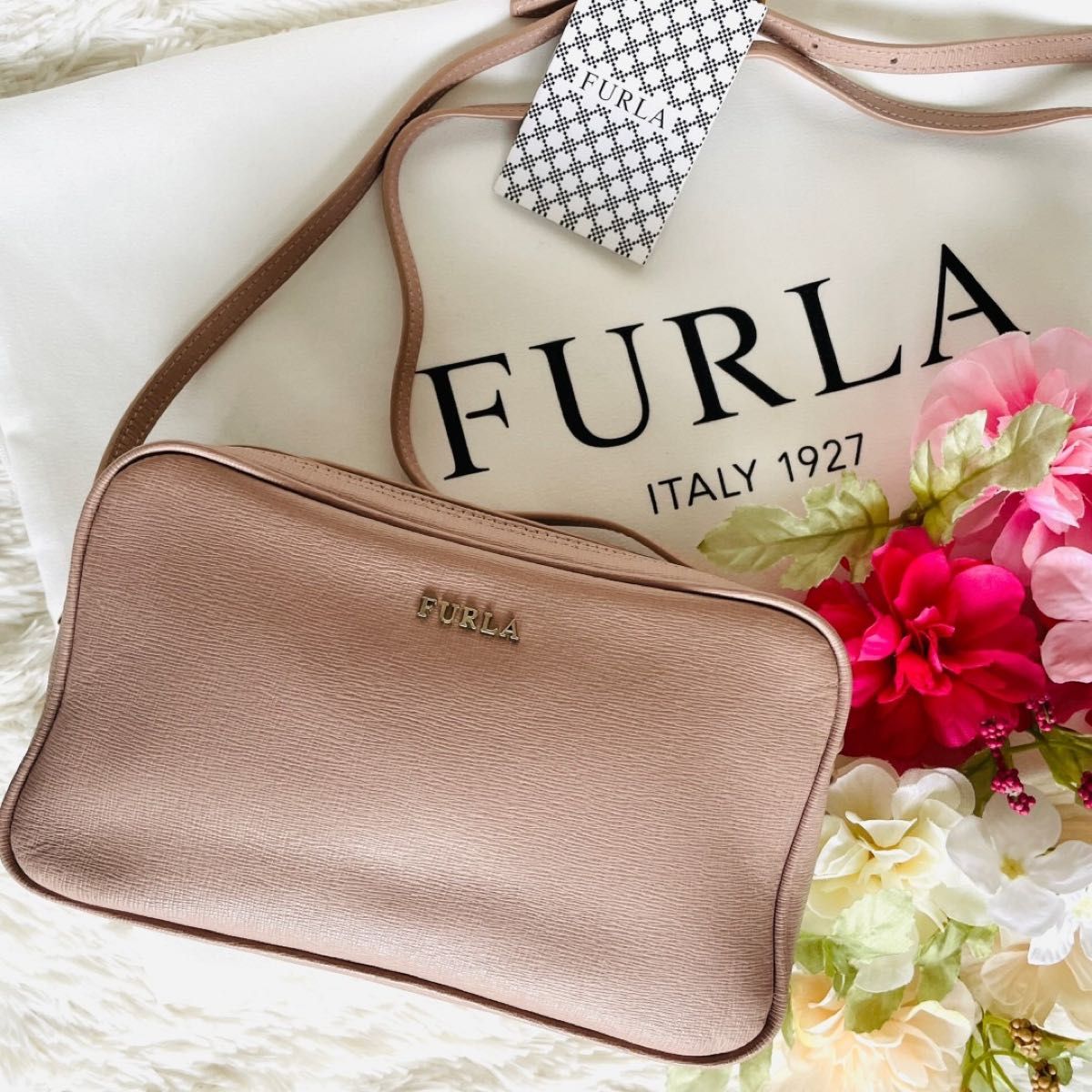 FURLA ショルダーバッグ リリー カメラ バッグ FURLA ショルダーバッグ リリー カメラ バッグ