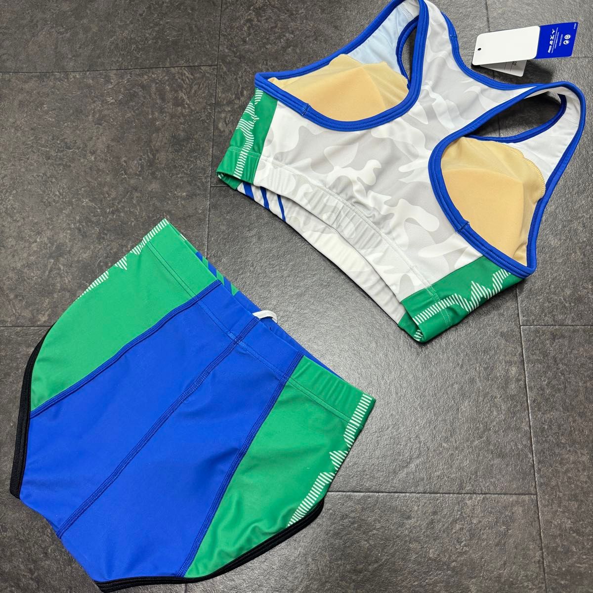 ミズノ 女子陸上ユニフォーム上下セット Lサイズ ホワイト ミズノ 女子陸上ユニフォーム上下セット Lサイズ ホワイト
