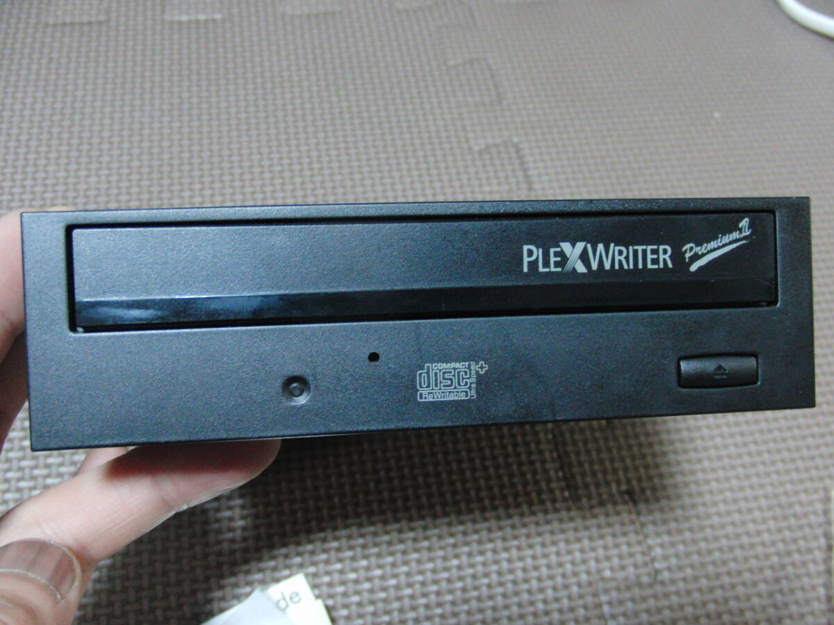 名作CD-RWドライブ三台 PLEXTOR PlexWriter Premium Premium2 名作CD-RWドライブ三台 PLEXTOR PlexWriter Premium Premium2