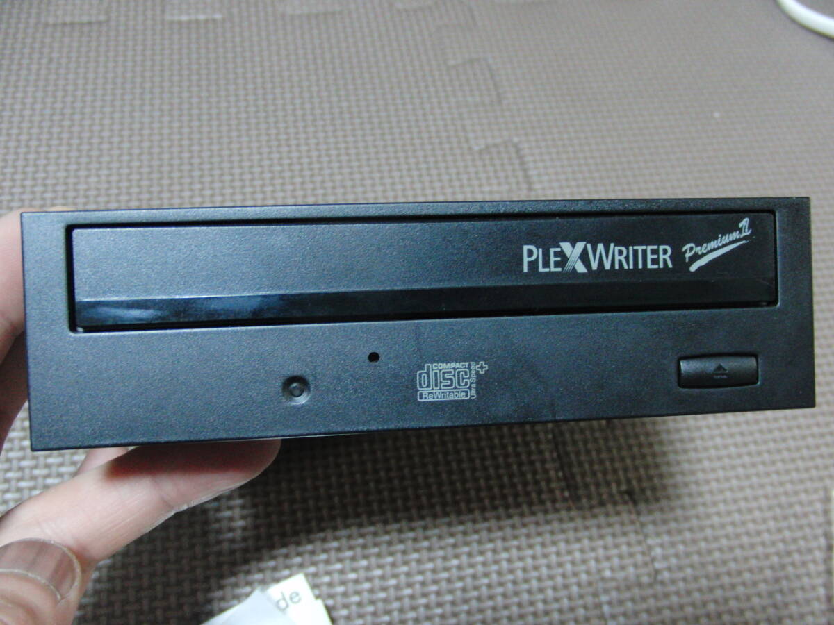 名作CD-RWドライブ三台！　PLEXTOR　PlexWriter Premium Premium2　YAMAHA CRW-F1UX　プレクスタープレミアム　ヤマハ