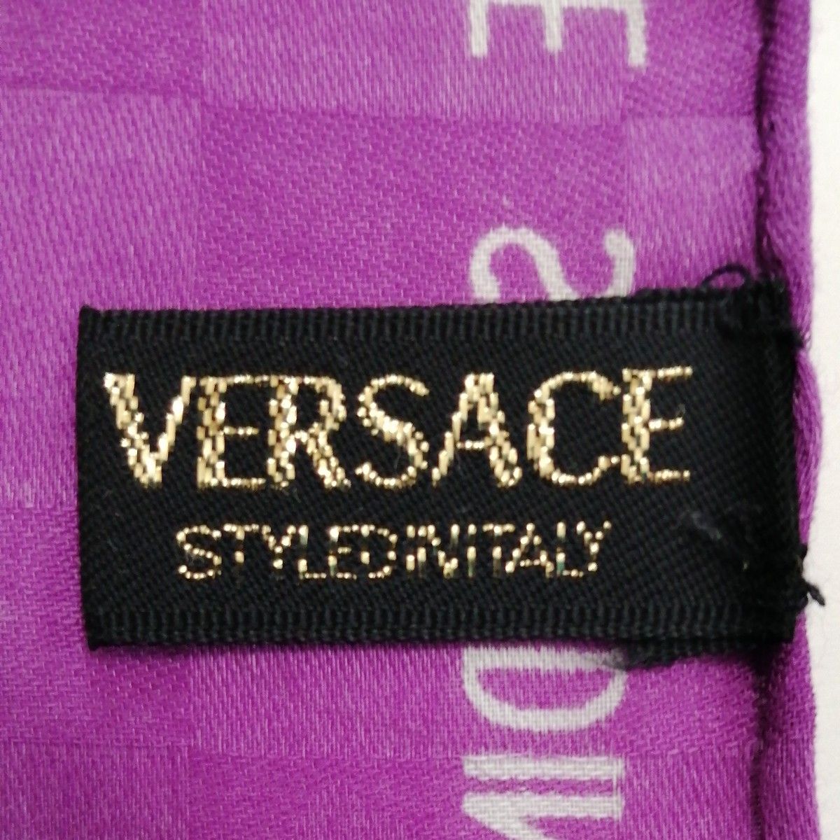 GIANNI VERSACE    　　　　　　　　　　　コットン 大判ハンカチ