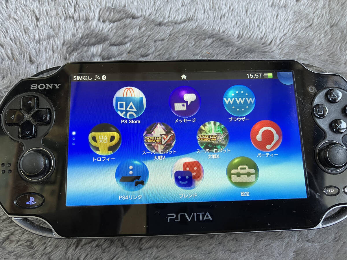 PlayStation Vita ブラック PCH-1100 スパロボV、X　ケース　充電器　4Gメモリーカード バッテリー交換済　　中古_画像2