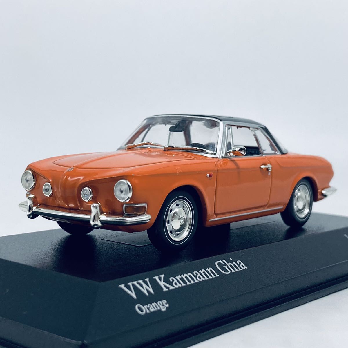 絶版品 希少モデル MINICHAMPS ミニチャンプス 1/43 1966年型 Volkswagen フォルクスワーゲン Karmann Ghia カルマンギア 1600 オレンジ_画像1