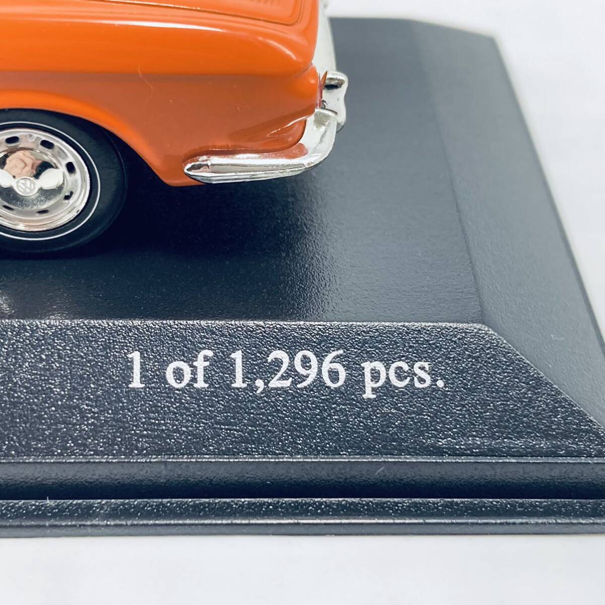 絶版品 希少モデル MINICHAMPS ミニチャンプス 1/43 1966年型 Volkswagen フォルクスワーゲン Karmann Ghia カルマンギア 1600 オレンジ_画像10
