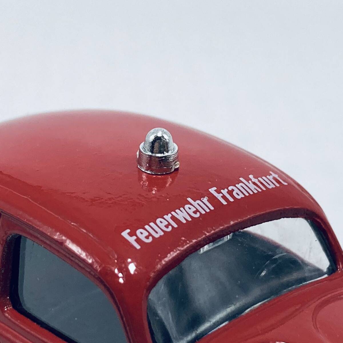 絶版品 ビンテージ物 VITESSE ビテス 1/43 1949年型 VOLKSWAGEN フォルクスワーゲン スプリットウインドウ FEUERWEHR ドイツ消防局車輌 _画像6