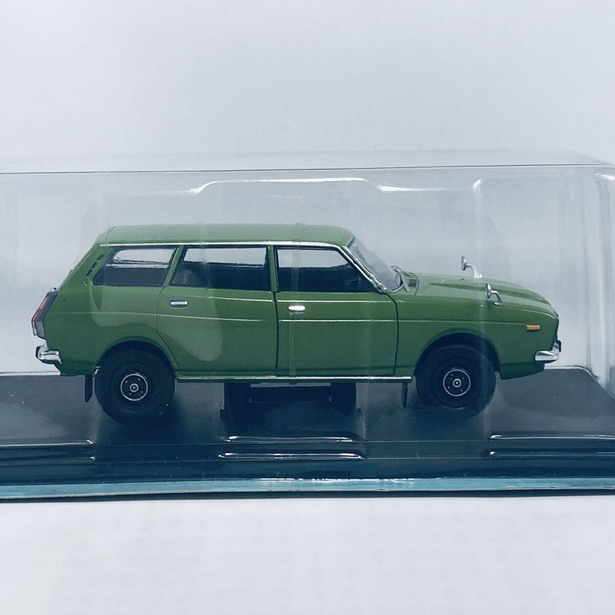 NOREV 1/24スケール SUBARU LEONE ESTATE VAN 4WD 1972 スバル レオーネ エステート バン 国産名車コレクション_画像9