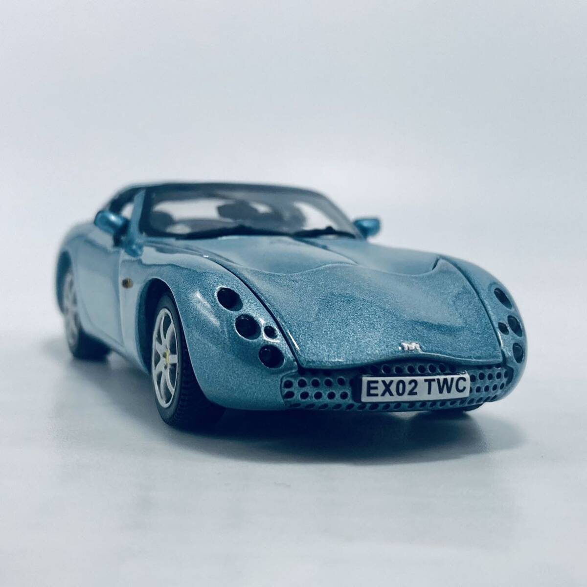 絶版品 希少モデル 外箱無し VITESSE CLASSIC CARS 1/43 TVR TUSCAN タスカン マジョーラシルバーブルー_画像1