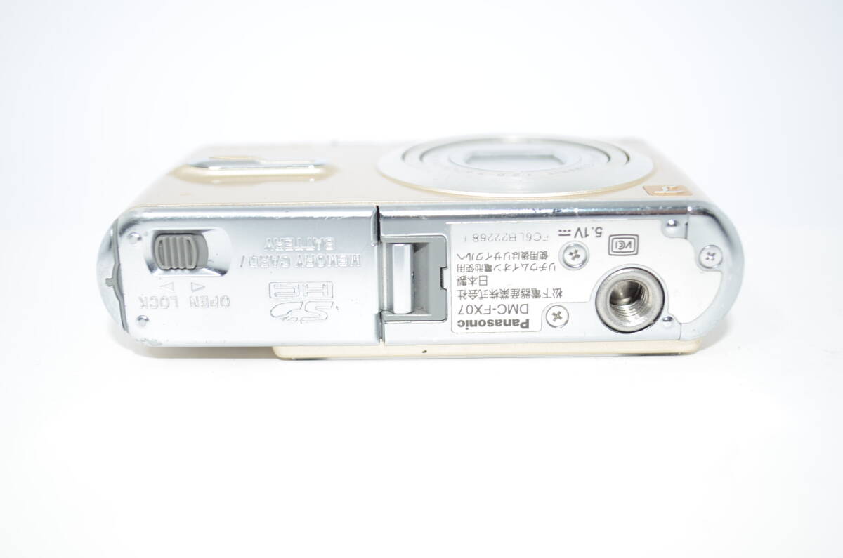 【外観並級】Panasonic LUMIX DMC‐FX07 コールト パナソニック #s4779の画像5