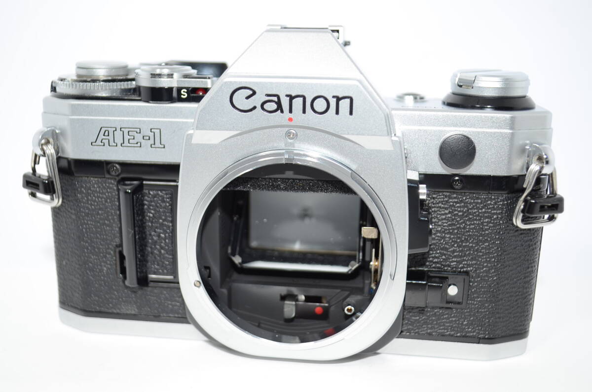 【外観並級】Canon AE‐1 シルハー / 35‐135mm F3.5‐4.5/200mm F3.5　#s4751_画像2