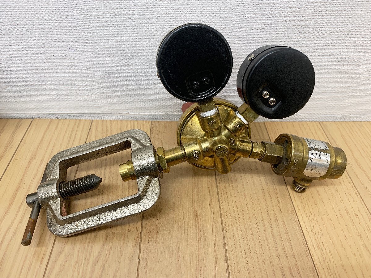 ★中古★ハンシン/ヤマト産業 酸素用圧力調整器ミリオンⅡ-Z/アセチレン用圧力調整器YR-70？ 溶接 溶断 部品 酸素調整 ガス調整)倉b_画像4