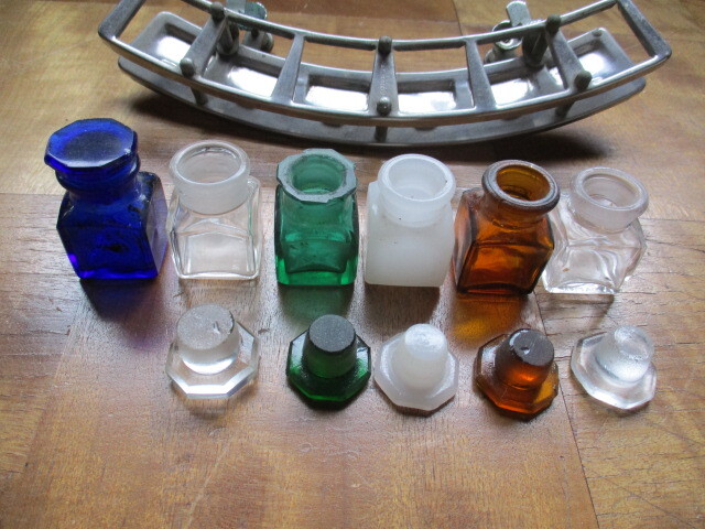 小瓶６個スタンド 空瓶薬瓶ガラス瓶医療医院容器雑貨ディスプレイレトロアンィーク _画像3