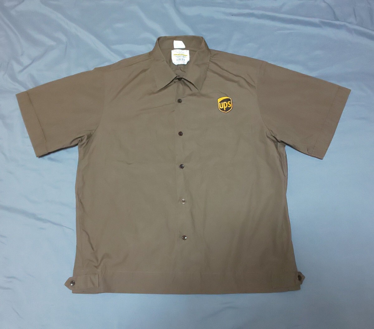 US古着 UPS ワーキングシャツ 半袖シャツ 企業シャツ Lサイズくらいの画像1