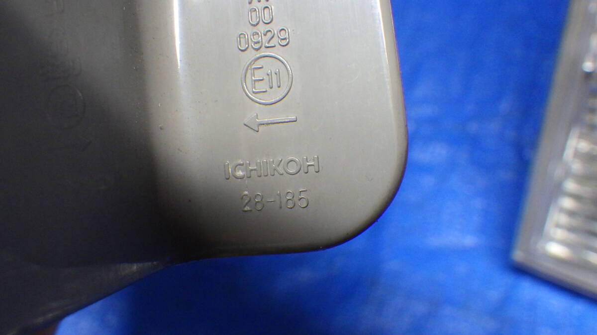 トヨタ AZR60G/65G 60 ヴォクシー 純正 後期 左右 テールライト テールランプ テールレンズ　 ICHIKOH 28-185　シルバー　1D2　管K0330-1_画像6