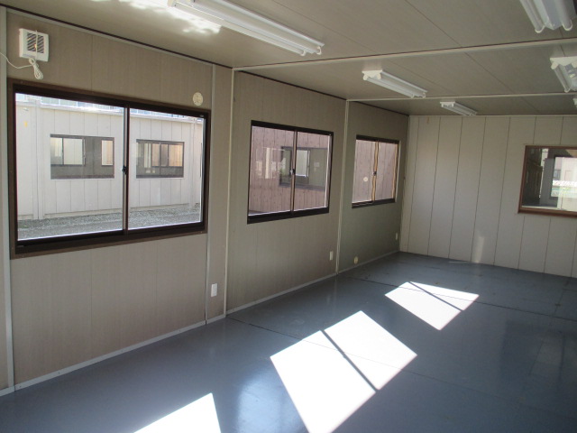 [ Gifu departure ] super house container storage room unit house 20 tsubo used temporary house prefab. warehouse office work place 40... place road place real . raw .