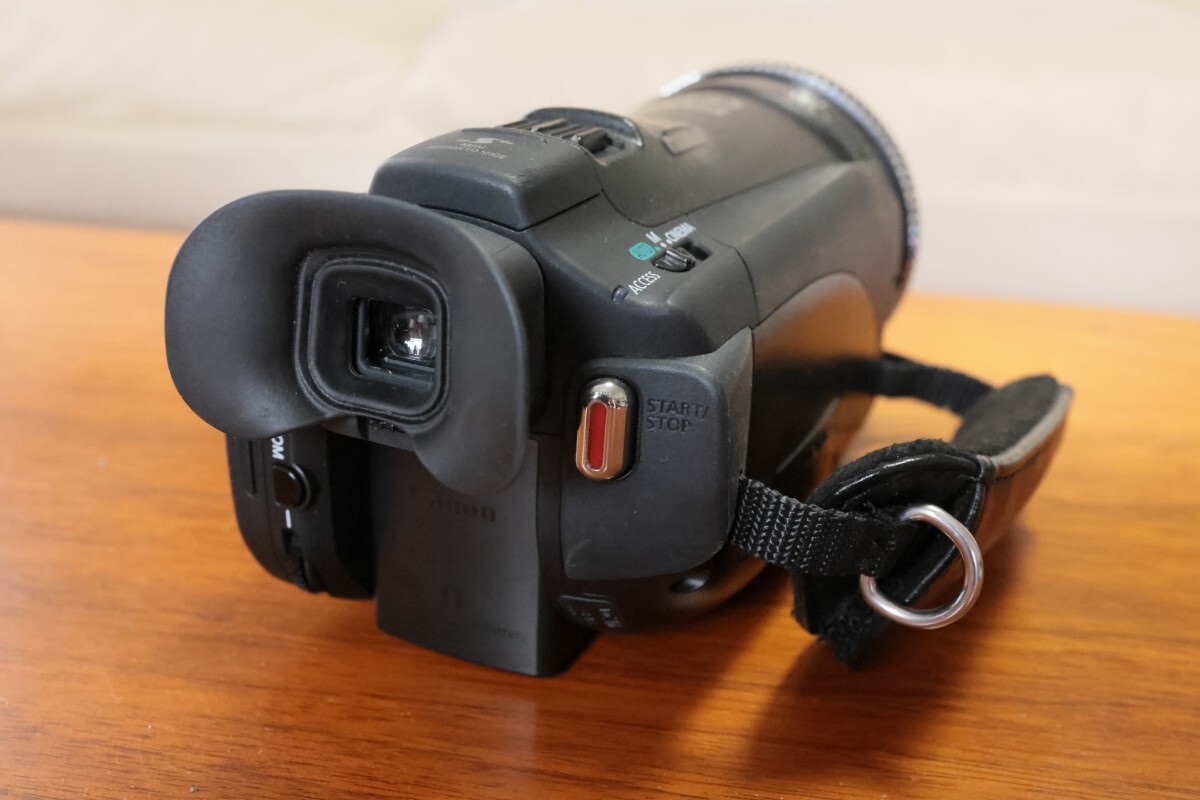 キャノン Canon iVIS HF g20 デジタルビデオカメラ_画像4