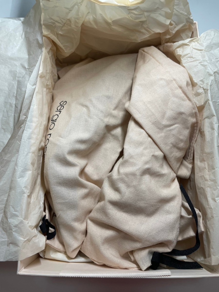 セルジオロッシ パンプス　ネイビー　本革　サイズ表記39 1/2 　日本サイズで26.5cm 展示品_画像9