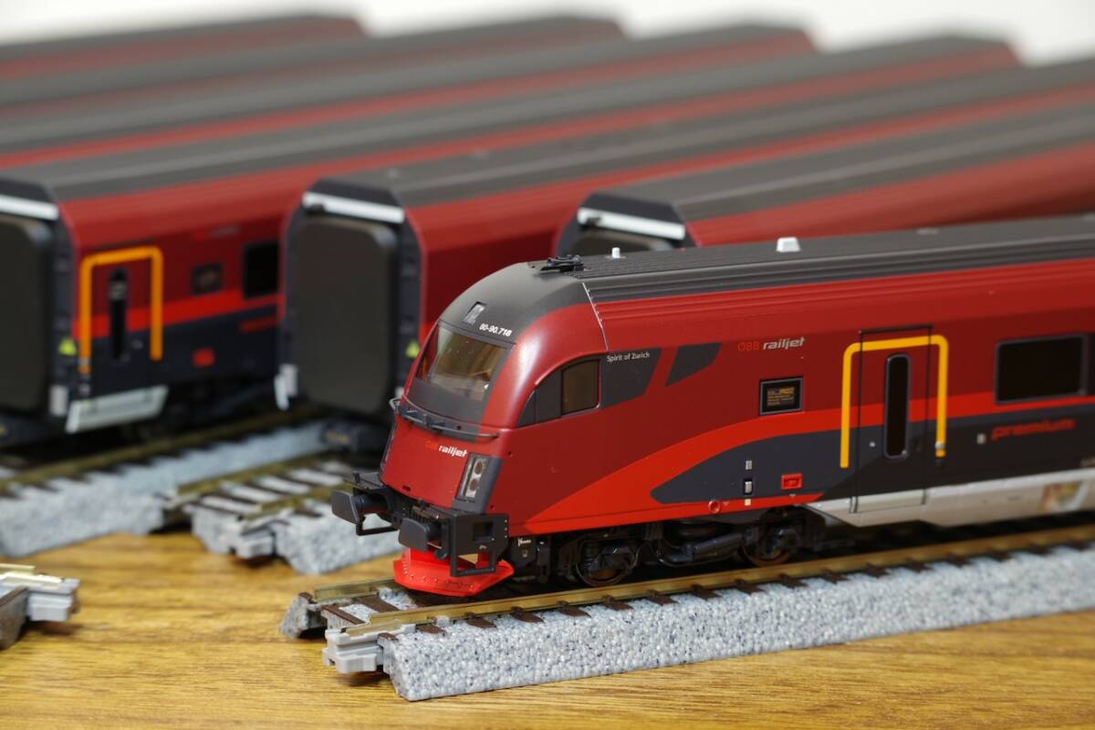 Yahoo!オークション - Roco Railjet 8両セット DCCサウンド付 Yahoo!オークション - Roco Railjet 8両セット DCCサウンド付