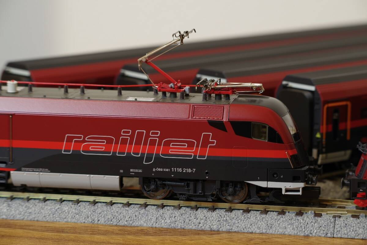 Yahoo!オークション - Roco Railjet 8両セット DCCサウンド付 Yahoo!オークション - Roco Railjet 8両セット DCCサウンド付
