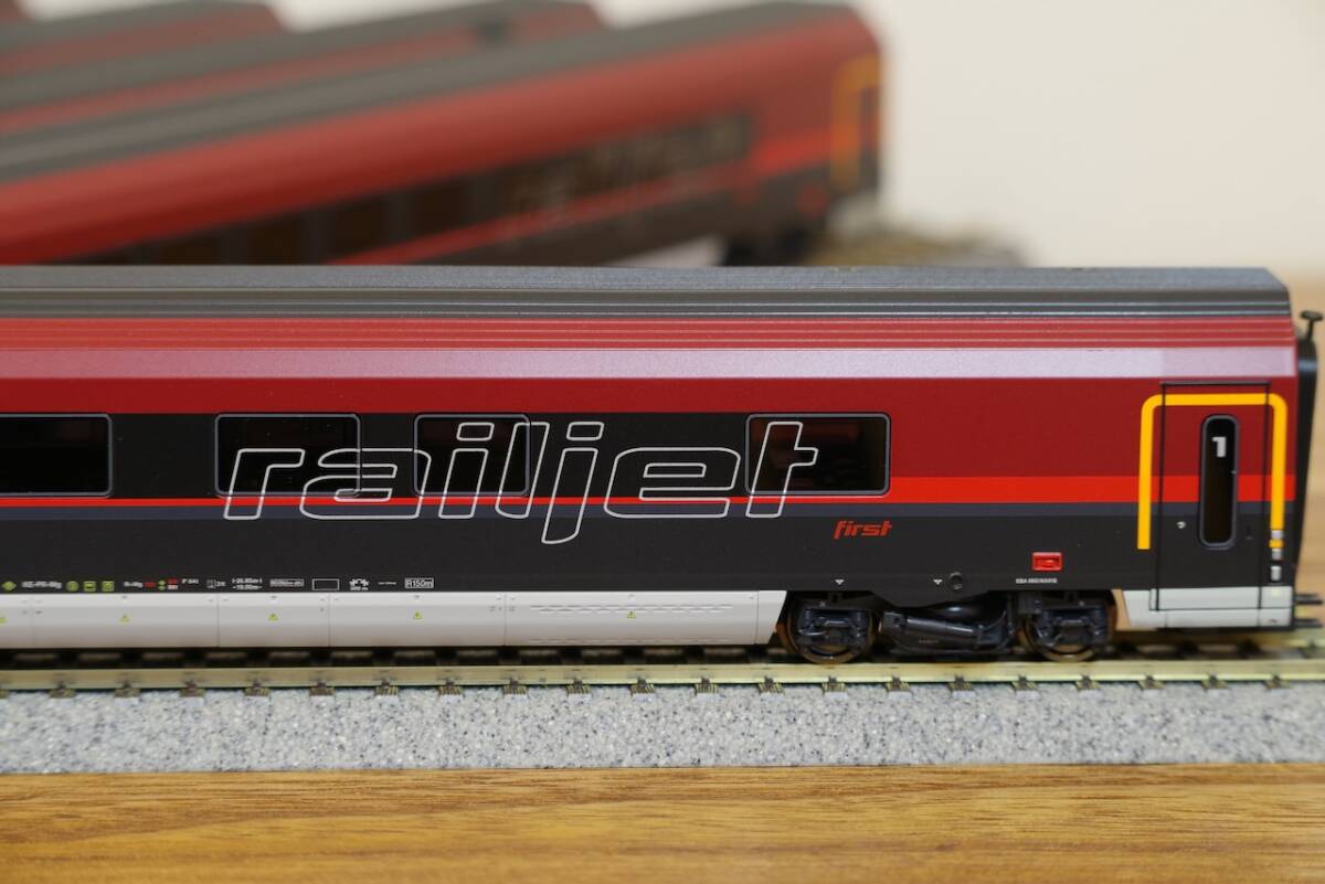 Yahoo!オークション - Roco Railjet 8両セット DCCサウンド付 Yahoo!オークション - Roco Railjet 8両セット DCCサウンド付