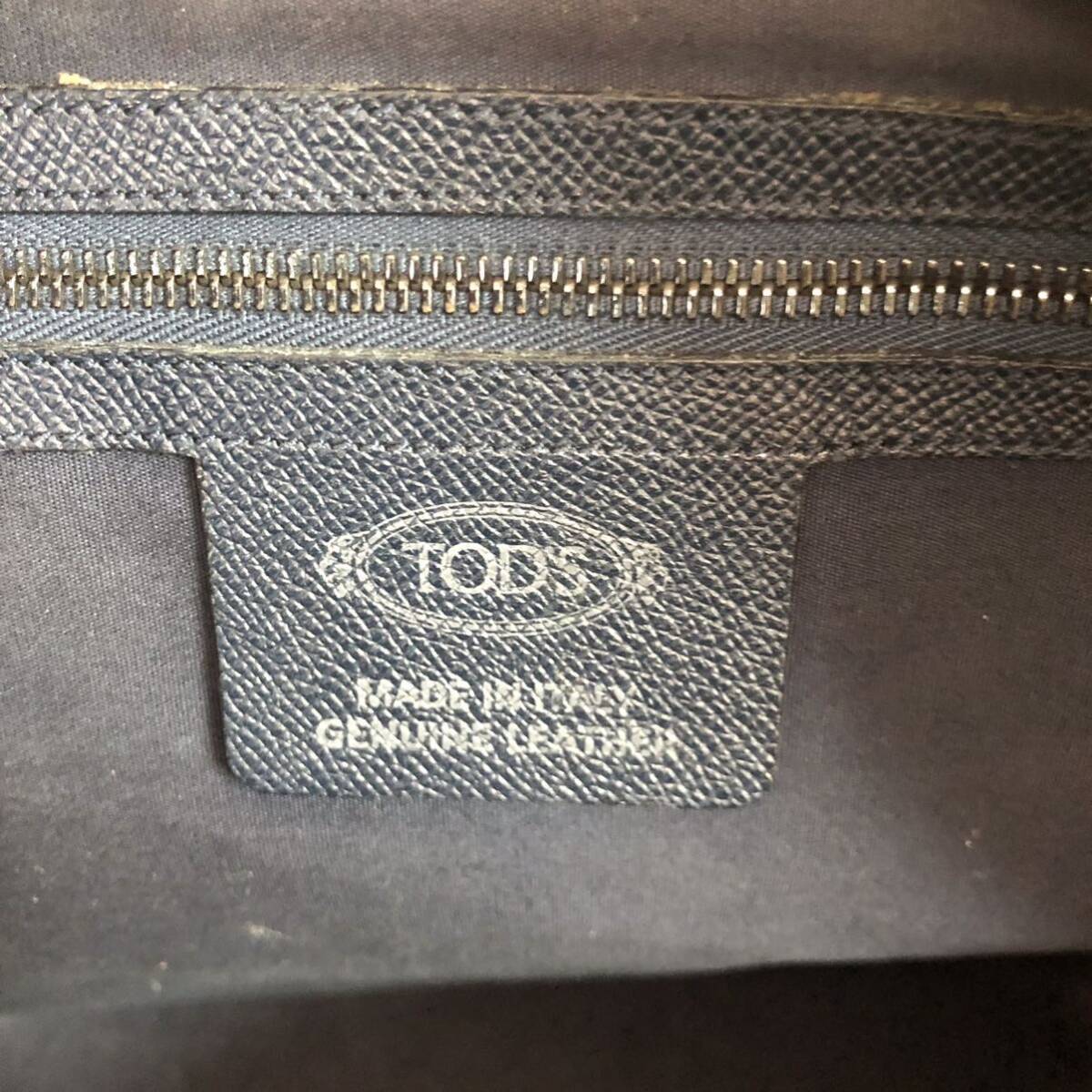 極美品●ドッズ TODS トートバッグ ブリーフケース ビジネスバッグ 2way メンズ 大容量 A4 書類かばん ネイビー レザー 本革 ロゴ金具_画像9