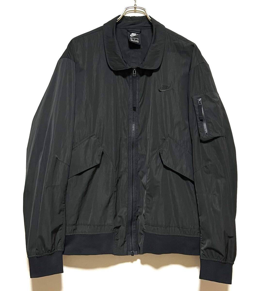 【美品】NIKE NSW ボンバー ジャケット（XL）黒 ナイキ ナイロン ma1 ミリタリー フライト ビッグサイズ