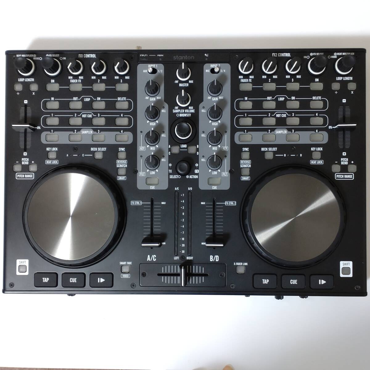 【中古品】Stanton　スタントン　DJC.4　DJコントローラー　本体のみ　箱なし　DJ　DJ機器　音楽　音楽機材　音響機材　※動作未確認_画像1