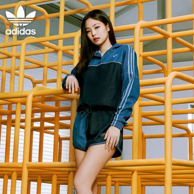 S ジェニ着 adidas アディダス デニム ショートパンツ ショーパン 新品 デニムパンツ BLACKPINK オリジナルス デニムショーツ インディゴ