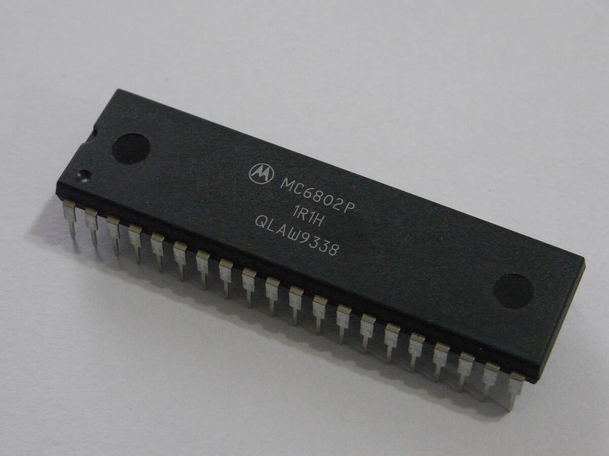 ★ MOTOROLA社製 Microprocessor MC6802P 未使用品 A-292 ★の画像2
