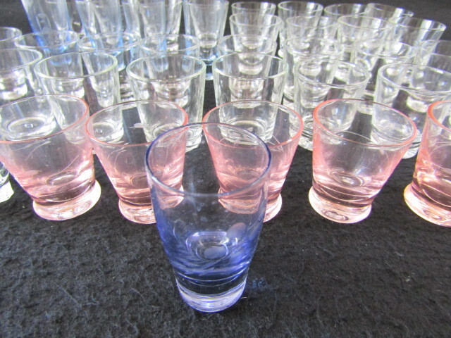 ◇アンティーク　ガラス　ピンク・ブルー　冷酒グラス　8種41客　まとめて◇ _画像2