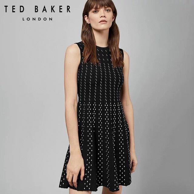 y820　TED BAKER　テッドベイカー　2022SS新作　ニットワンピース　大きいサイズ　ノースリーブニットワンピース　サイズ4_画像1