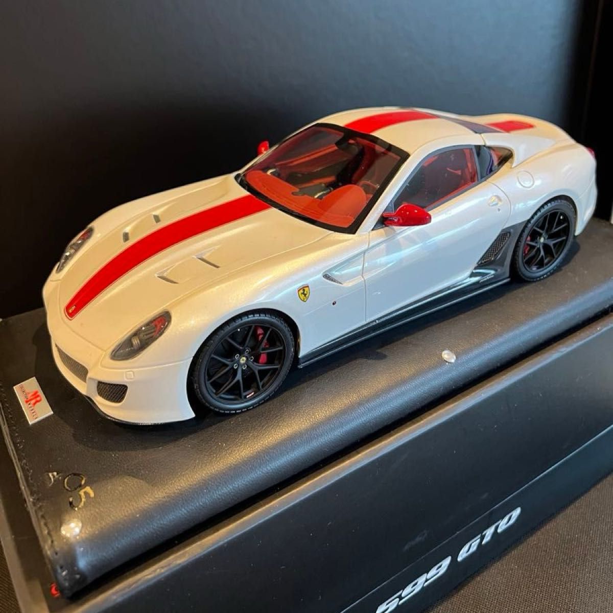 ミニカー フェラーリ 599GTO 1/18