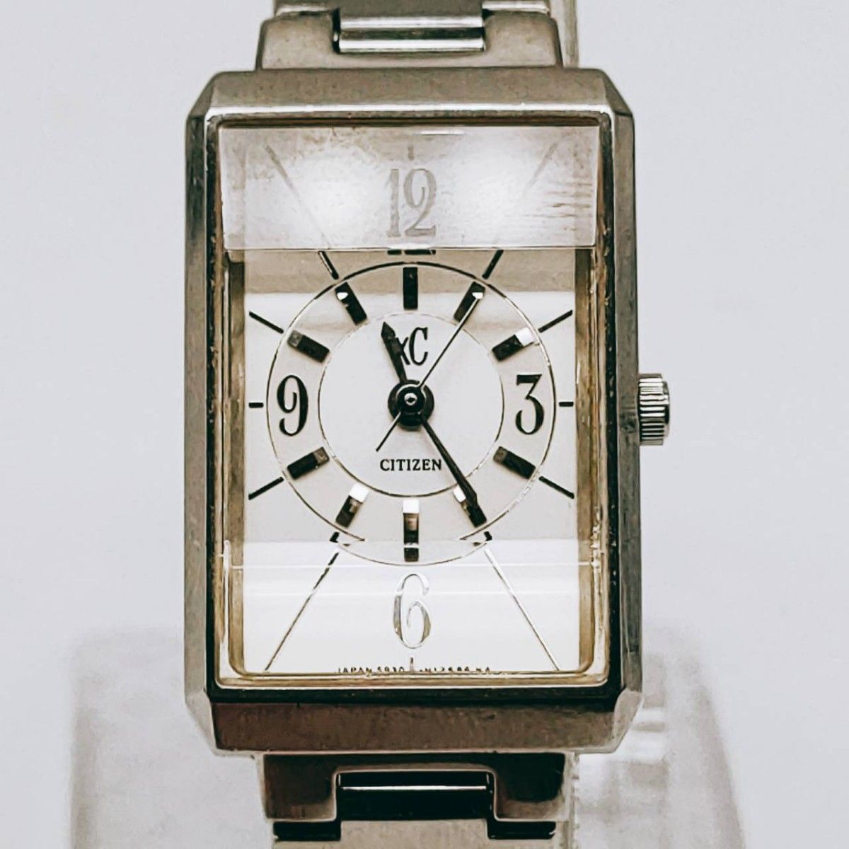 #238 CITIZEN シチズン Xc クロスシー 5930 カットガラス 腕時計 アナログ 2針 白文字盤 レディース腕時計