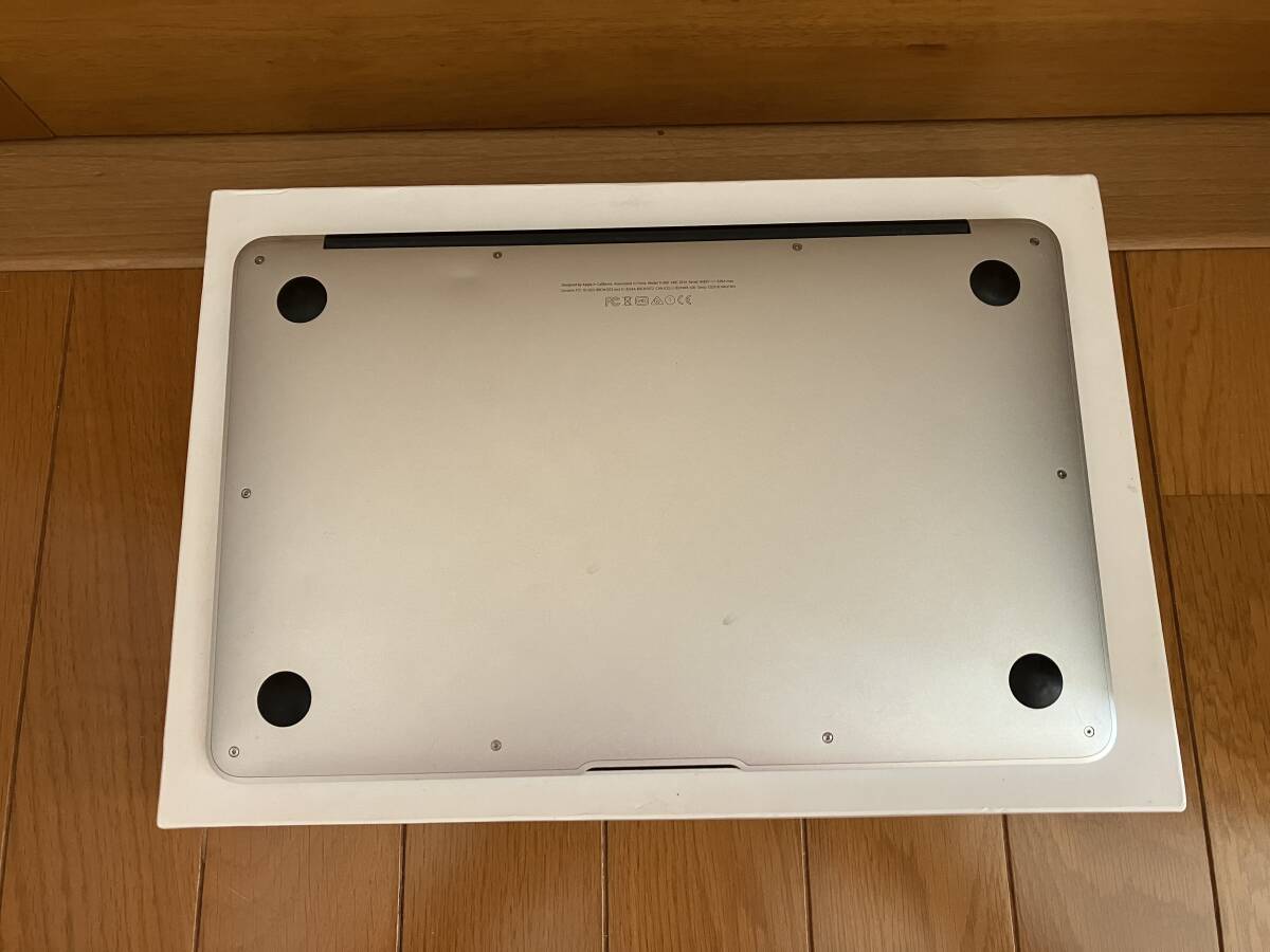 ジャンク　Apple Macbook Air 11インチ　A1465 _画像3