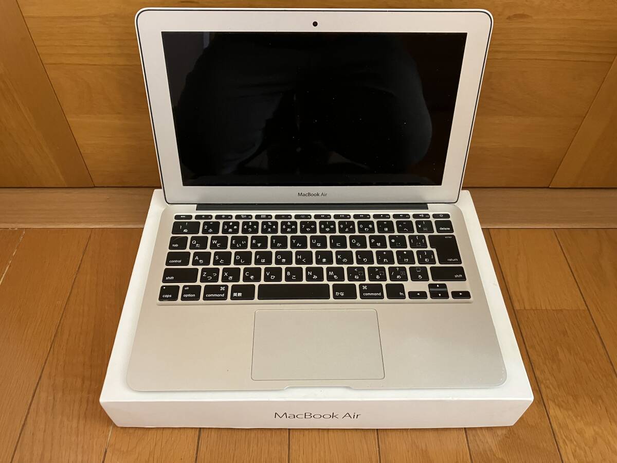 ジャンク　Apple Macbook Air 11インチ　A1465 _画像1