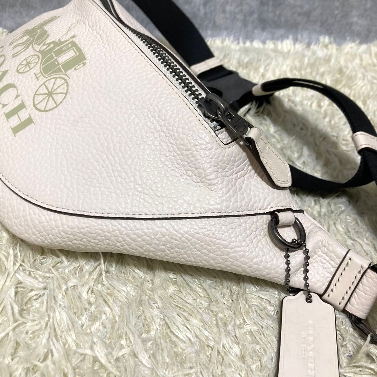 【極美品】COACH コーチ ボディバッグ レザー ホワイト 白 ホースロゴ ウエストバッグ ショルダーバッグ シボ革 2way