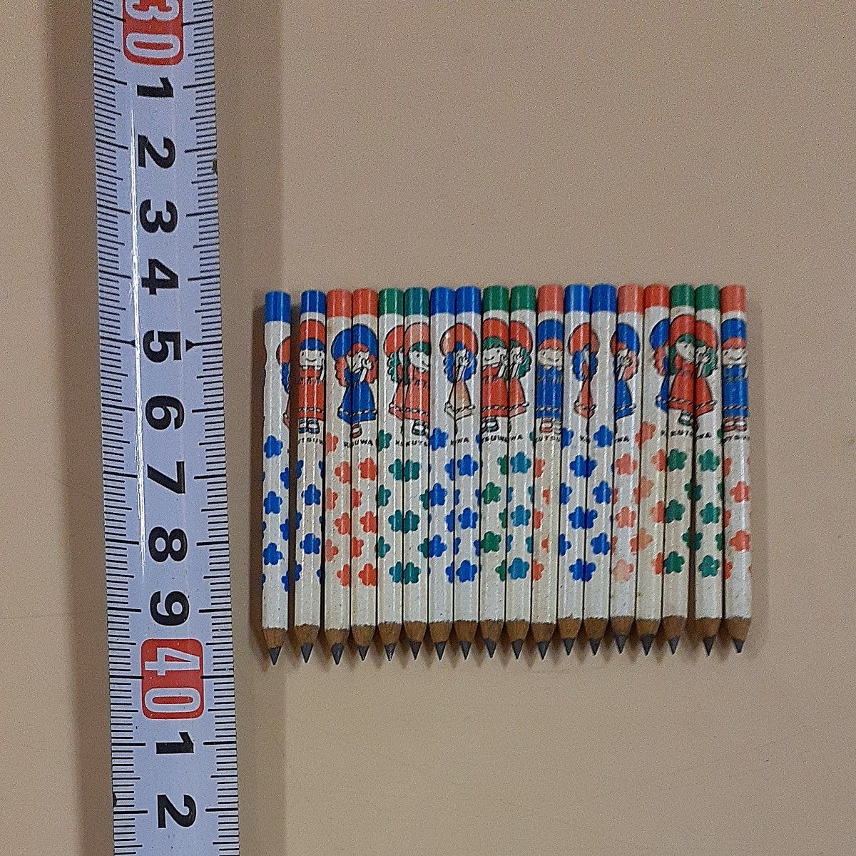 レトロ　クツワ　ミニチュア鉛筆　18本　長さ約4cm　直径約４mm　未使用　