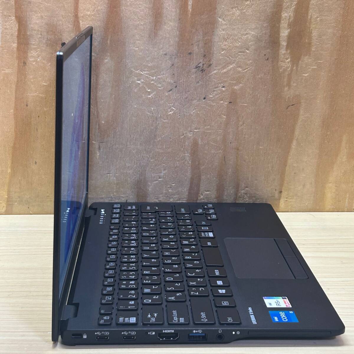 良品◆超軽量◆LIFEBOOK U9311/F◆Core i5-1135G7◆メモリ8GB◆SSD128GB◆Full HDの画像3