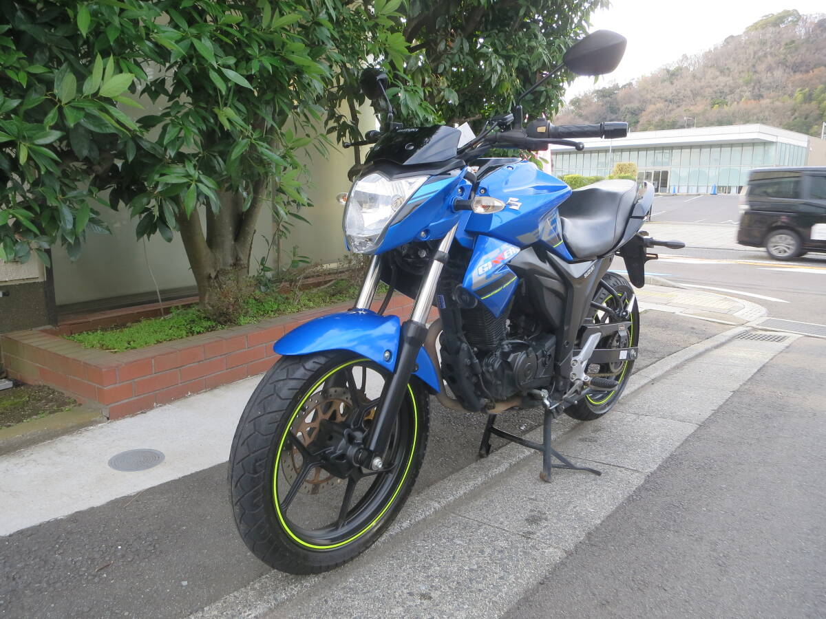 スズキ ジクサー150(GIXXER150) 中古実動美車 ETC2.0搭載 バッテリーフル充電済み タイヤ前後バリ山 ナンバー登録書類有の画像1