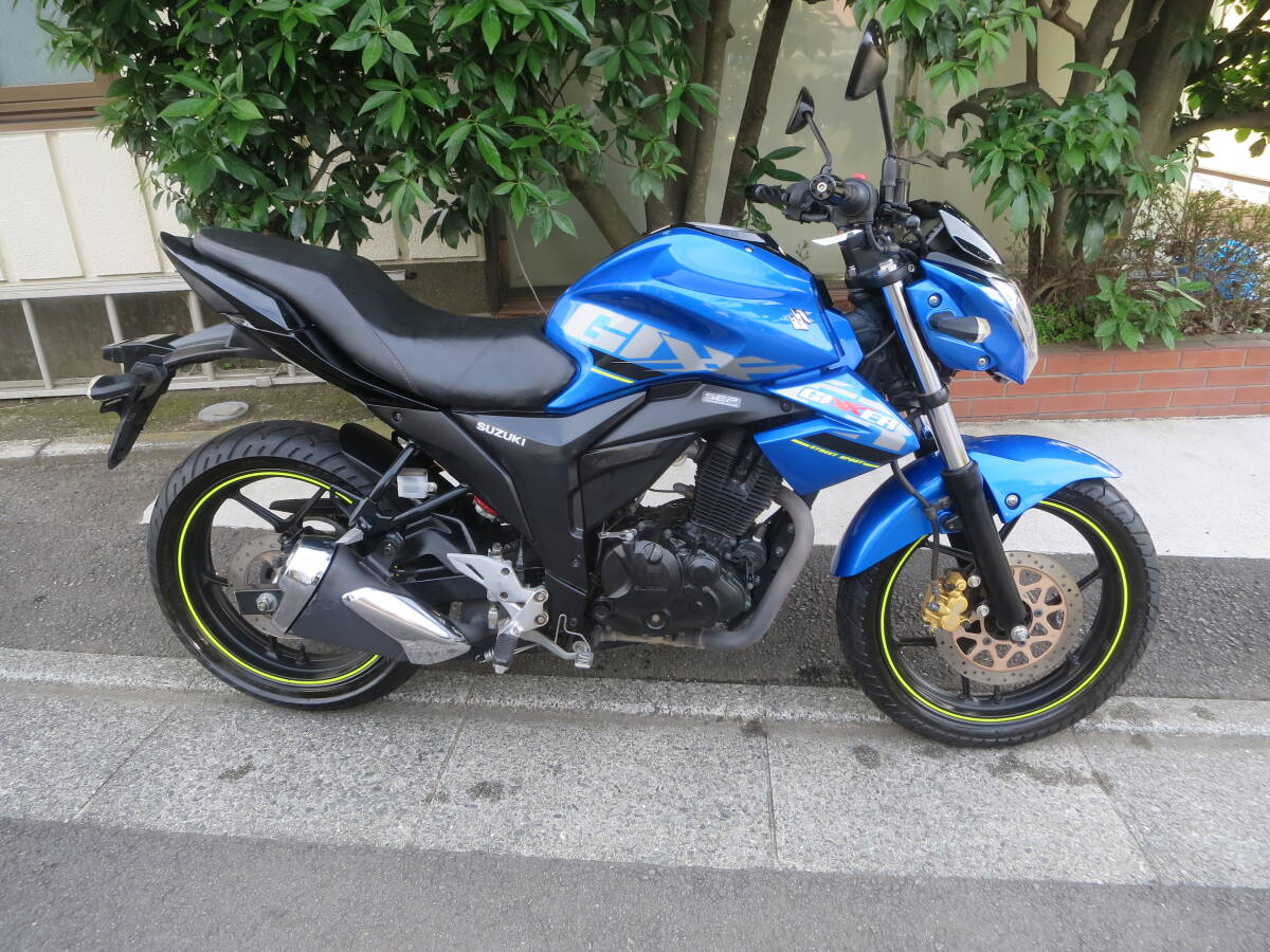 スズキ ジクサー150(GIXXER150) 中古実動美車 ETC2.0搭載 バッテリーフル充電済み タイヤ前後バリ山 ナンバー登録書類有の画像6