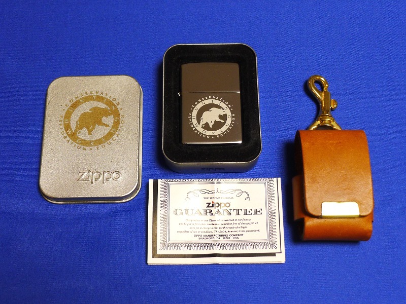 未使用品！■ Zippo ・ HUNTING WORLD / ハンティング ワールド ■ ジッポー・オイルライター / レザーケース・おまけ付き！_画像1