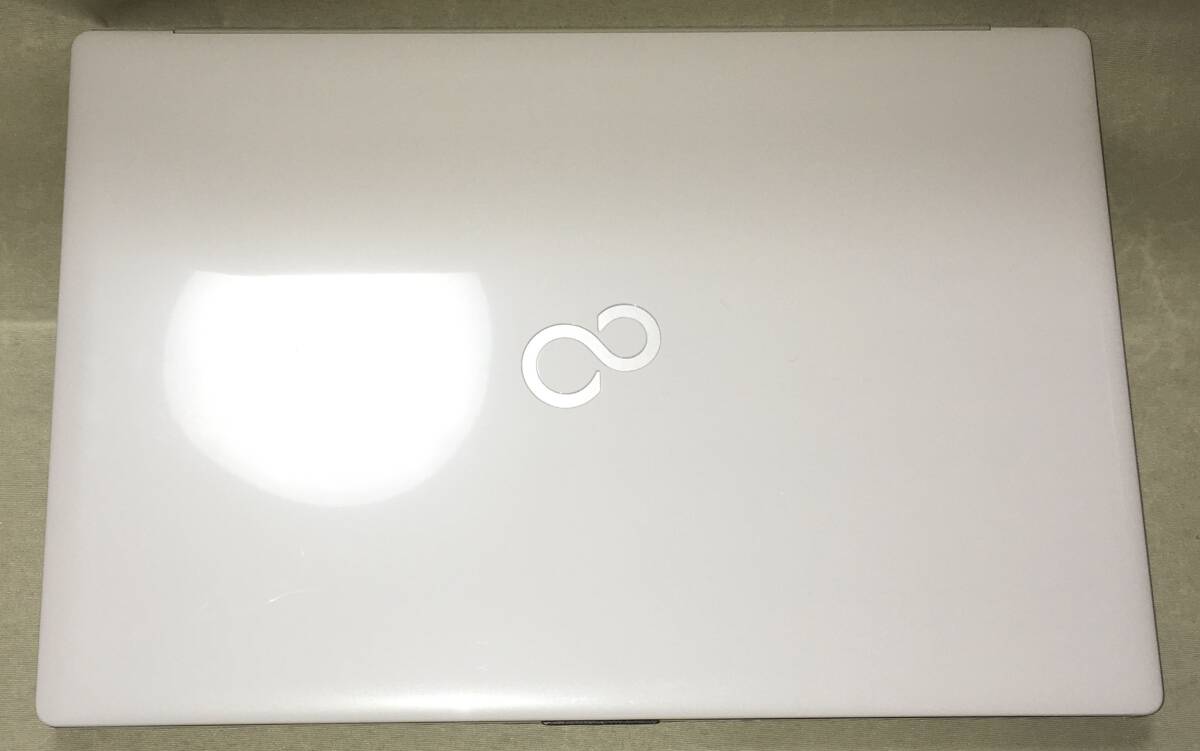 【訳あり】 FUJITSU LIFEBOOK AH53/E3 i7-1165G7 ①_画像2