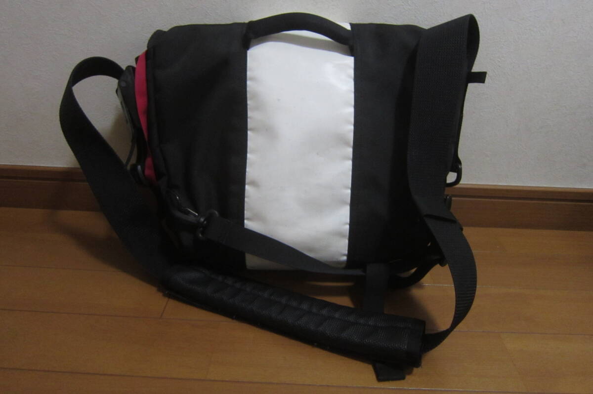 TIMBUK2 ティンバックツー メッセンジャーバッグ ショルダーバッグ かばん 白×黒 O2403E_画像2
