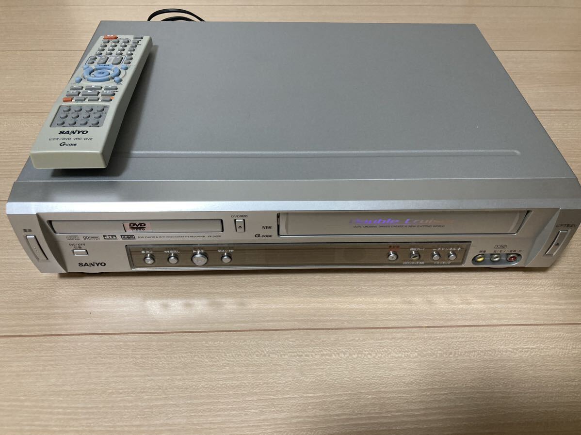 SANYO VZ-DV2GH DVDプレーヤーー体型ビデオテープレコーダー リモコン付き 中古 VHS ビデオデッキ の画像1